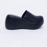 Ciabatte chiuse da donna in pelle con sottopiede soft /