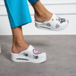 Ciabatte chiuse da donna in pelle con sottopiede soft /