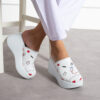 Ciabatte chiuse da donna in pelle con sottopiede soft e cinturino regolabile Outlet Ciabatte da infermiere 5 Ciabatte chiuse da donna in pelle con sottopiede soft e cinturino regolabile Outlet Ciabatte da infermiere 5