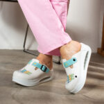 Ciabatte sanitarie anatomiche da donna con zeppa / Ciabatte sanitarie anatomiche da donna con zeppa /