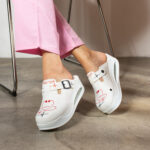 Ciabatte sanitarie anatomiche da donna con zeppa / Ciabatte sanitarie anatomiche da donna con zeppa /