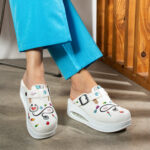 Ciabatte sanitarie anatomiche da donna con zeppa / Ciabatte sanitarie anatomiche da donna con zeppa /