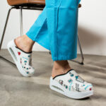 Ciabatte sanitarie anatomiche da donna con zeppa / Ciabatte sanitarie anatomiche da donna con zeppa /