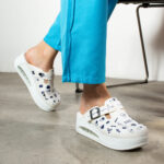 Ciabatte sanitarie anatomiche da donna con zeppa / Ciabatte sanitarie anatomiche da donna con zeppa /