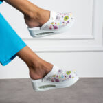 Ciabatte chiuse da donna in pelle con sottopiede soft / Ciabatte chiuse da donna in pelle con sottopiede soft /