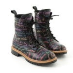 Anfibi moderni da donna in pelle naturale con stampa colorata / Anfibi moderni da donna in pelle naturale con stampa colorata /