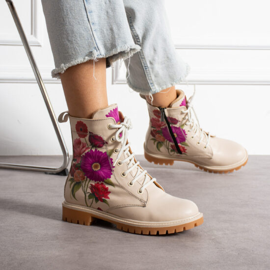 Alternative view of Anfibi moderni da donna in pelle naturale con stampa colorata