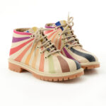 Stivaletti moderni da donna in pelle naturale con design colorato / Stivaletti moderni da donna in pelle naturale con design colorato /