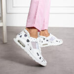 Sneakers medici leggeri per donne in pelle naturale /