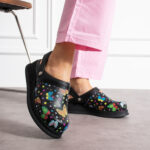 Sabot da lavoro in pelle nera con cinturino dietro /