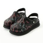 Sabot medico in pelle nera con cinturino dietro / Sabot medico in pelle nera con cinturino dietro /