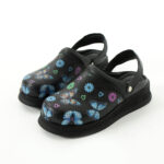 Sabot da lavoro in pelle nera con cinturino dietro /