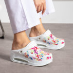 Sabot da lavoro in pelle bianca con cinturino dietro /