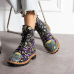 Anfibi neri da donna in pelle naturale con cerniera e lacci /