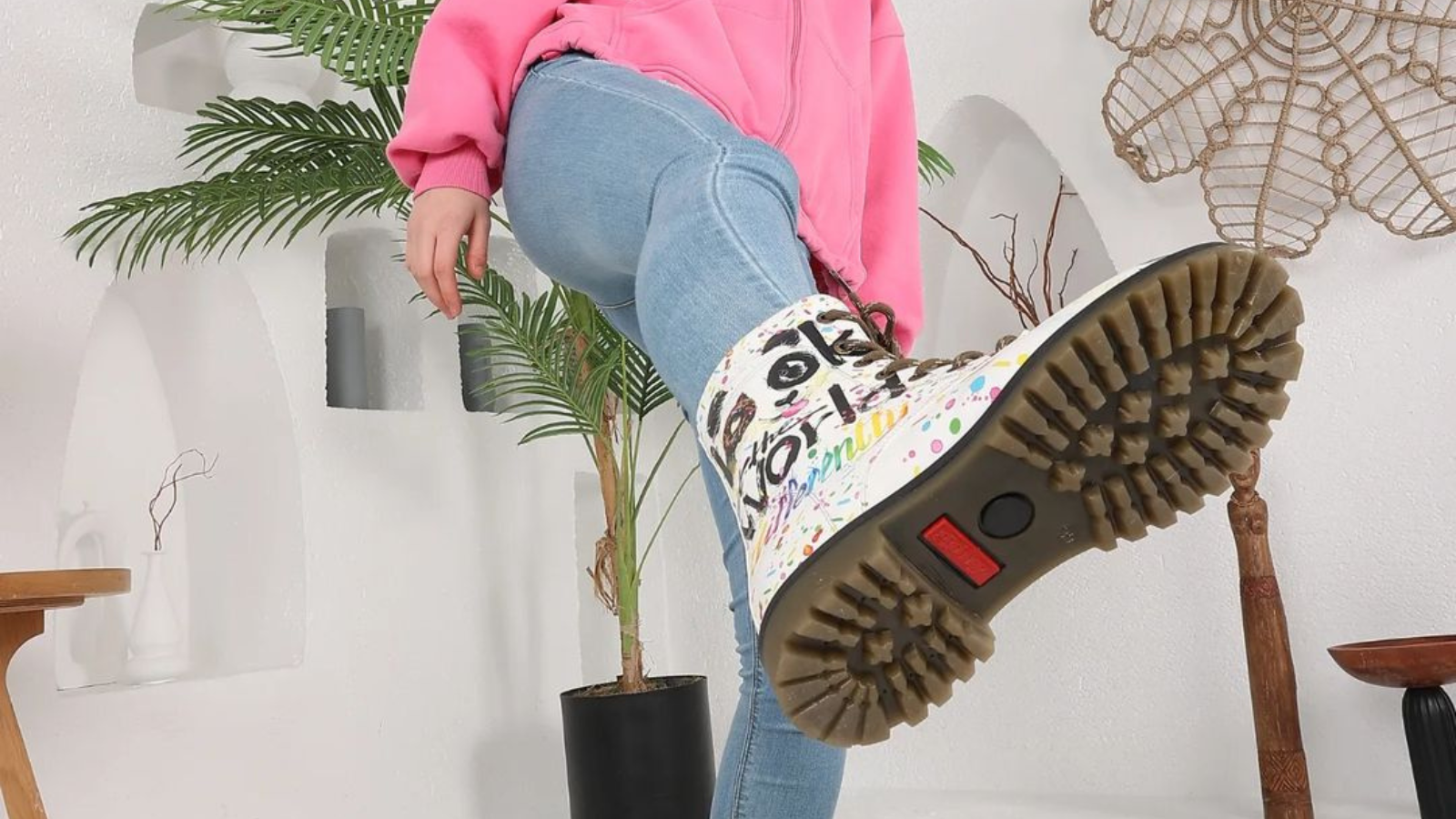 Anfibi e Stivaletti Bassi Colorati – Guida allo Stile e alle Tendenze di Moda / Без категория Anfibi e Stivaletti Bassi Colorati – Guida allo Stile e alle Tendenze di Moda