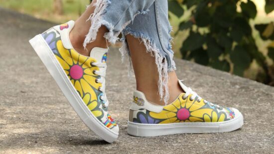 Quali sneakers vanno di moda nel 2025 per una donna