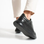 Sneakers uomo neri in pelle naturale / Sneakers uomo neri in pelle naturale /