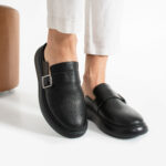 Sabot uomo nero in pelle con fibbia /