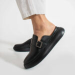 Sabot uomo nero in pelle con fibbia /