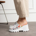 Sabot punta chiusa in pelle con plateau per donna / Sabot punta chiusa in pelle con plateau per donna /