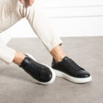 Sneakers uomo neri in pelle naturale / Sneakers uomo neri in pelle naturale /