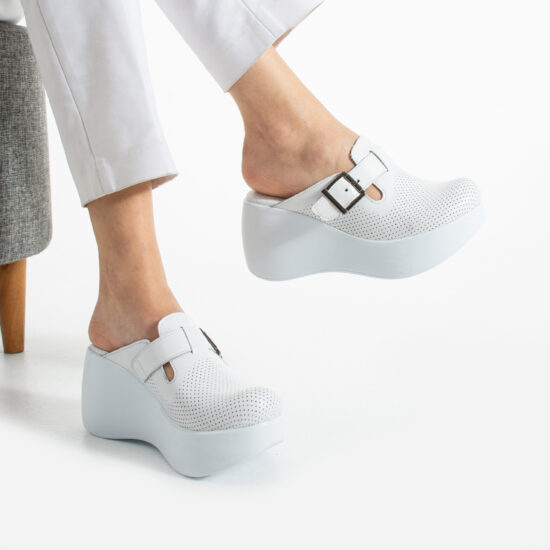 Zoccoli da donna moderni bianchi in pelle naturale con zeppa alta Zoccoli da lavoro donna Monocolore Zoccoli da donna moderni bianchi in pelle naturale con zeppa alta