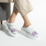 Sabot medico in pelle bianca con cinturino dietro / Sabot medico in pelle bianca con cinturino dietro /