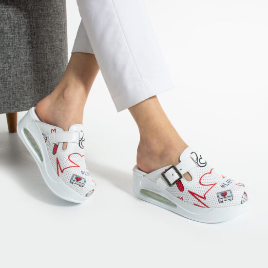 Ciabatte chiuse da donna in pelle con sottopiede soft e cinturino regolabile Zoccoli sanitari donna Ciabatte da infermiere 2