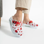 Zoccoli anatomici da lavoro con zeppa e stampa colorata / Zoccoli anatomici da lavoro con zeppa e stampa colorata /