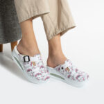 Zoccoli anatomici da lavoro con zeppa e stampa colorata / Zoccoli anatomici da lavoro con zeppa e stampa colorata /