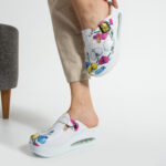 Zoccoli anatomici da lavoro con zeppa e stampa colorata /