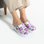 Zoccoli anatomici da lavoro con zeppa e stampa colorata / Zoccoli anatomici da lavoro con zeppa e stampa colorata /