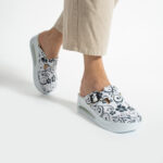 Zoccoli anatomici da lavoro con zeppa e stampa colorata / Zoccoli anatomici da lavoro con zeppa e stampa colorata /