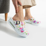 Zoccoli anatomici da lavoro con zeppa e stampa colorata / Zoccoli anatomici da lavoro con zeppa e stampa colorata /