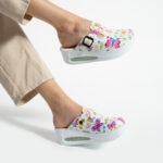 Zoccoli anatomici da lavoro con zeppa e stampa colorata / Zoccoli anatomici da lavoro con zeppa e stampa colorata /