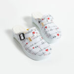 Zoccoli sanitari da donna con zeppa per infermiere / Zoccoli sanitari da donna con zeppa per infermiere /