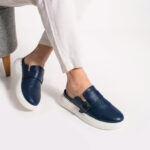 Sabot uomo blu navy in pelle con fibbia / Sabot uomo blu navy in pelle con fibbia /