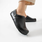 Sabot da donna bassi neri in pelle /