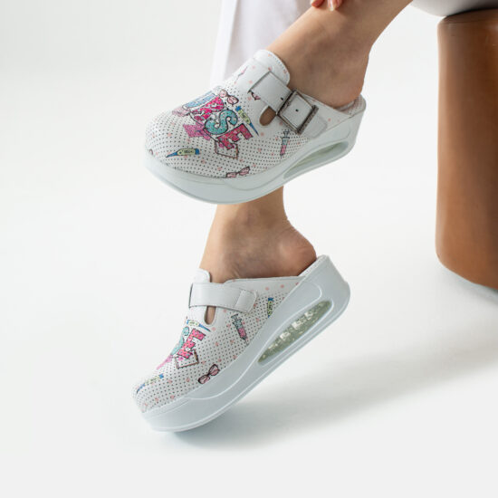 Alternative view of Ciabatte chiuse da donna in pelle con piattaforma per infermiere