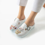 Ciabatte chiuse da donna in pelle con piattaforma per cucina /