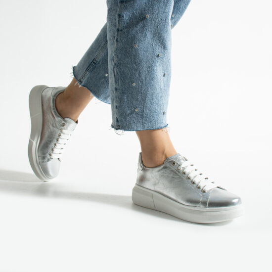 Sneakers da donna argento leggere in pelle naturale