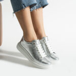 Sneakers da donna argento leggere in pelle naturale / Sneakers da donna argento leggere in pelle naturale /