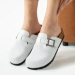 Sabot da donna bassi bianchi in pelle /