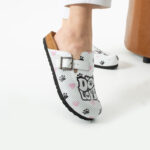 Sabot da donna bassi colorati in pelle /