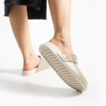 Ciabatte di gomma donna chiuse beige chiaro /