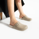 Ciabatte di gomma donna chiuse beige / Ciabatte di gomma donna chiuse beige /