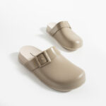 Ciabatte di gomma donna chiuse beige / Ciabatte di gomma donna chiuse beige /