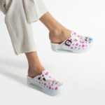 Zoccoli anatomici da lavoro con zeppa e stampa colorata / Zoccoli anatomici da lavoro con zeppa e stampa colorata /