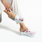 Zoccoli anatomici da lavoro con zeppa e stampa colorata / Zoccoli anatomici da lavoro con zeppa e stampa colorata /