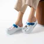 Zoccoli sanitari da donna con zeppa per farmacia / Zoccoli sanitari da donna con zeppa per farmacia /